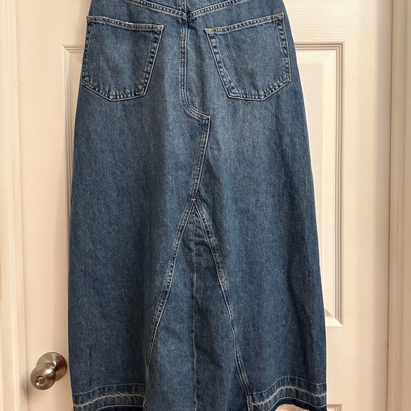 GAP Blue Denim Skirt - Picture 3 of 5